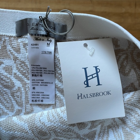 NWT! White and cream knit skirt. - Picture 2 of 4